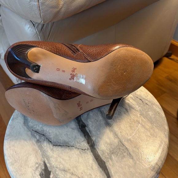 Coach Brown Ankle Boots size 8B - Picture 4 of 4